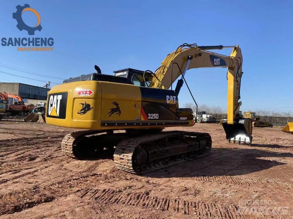 CAT 325 D Lánctalpas kotrók