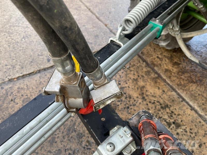 Conow BTW 24 Szögletes bálázók