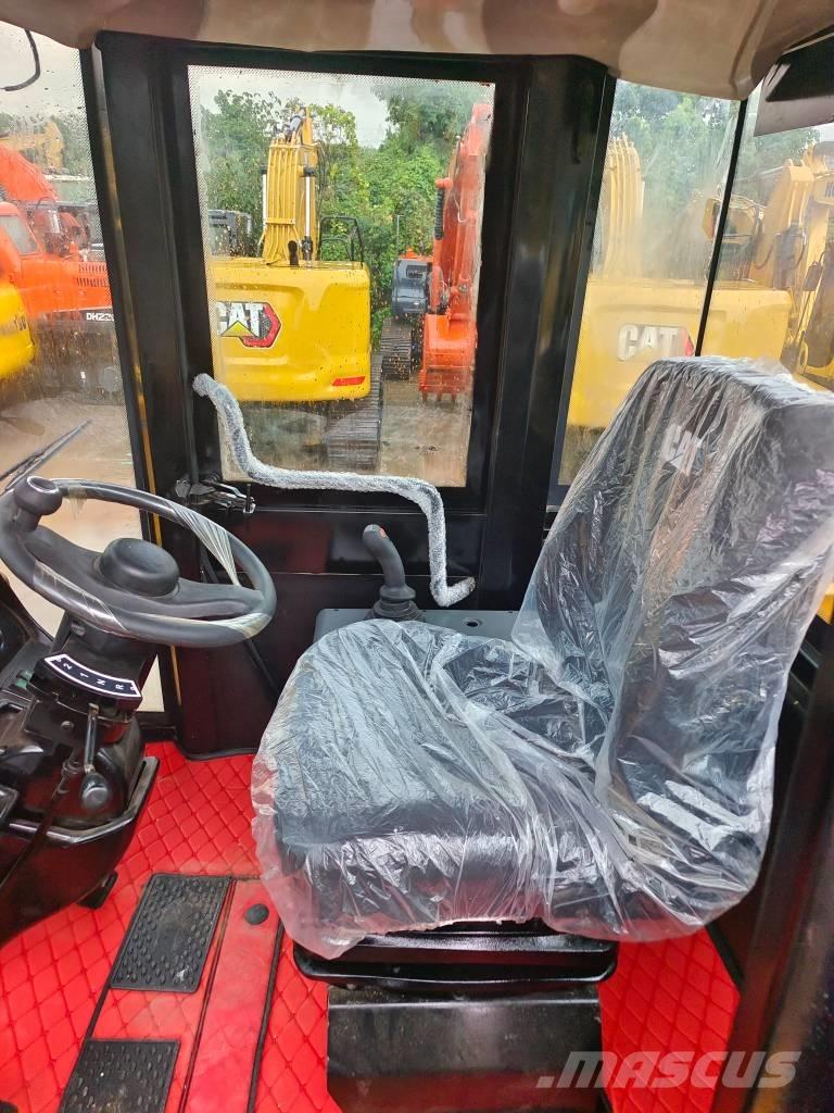 CAT 966 H Gumikerekes homlokrakodók