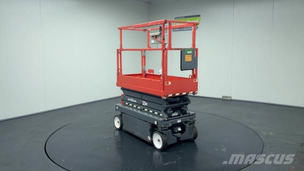 SkyJack SJ3219 Ollós emelők