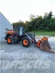 Doosan DL 320-7 Gumikerekes homlokrakodók