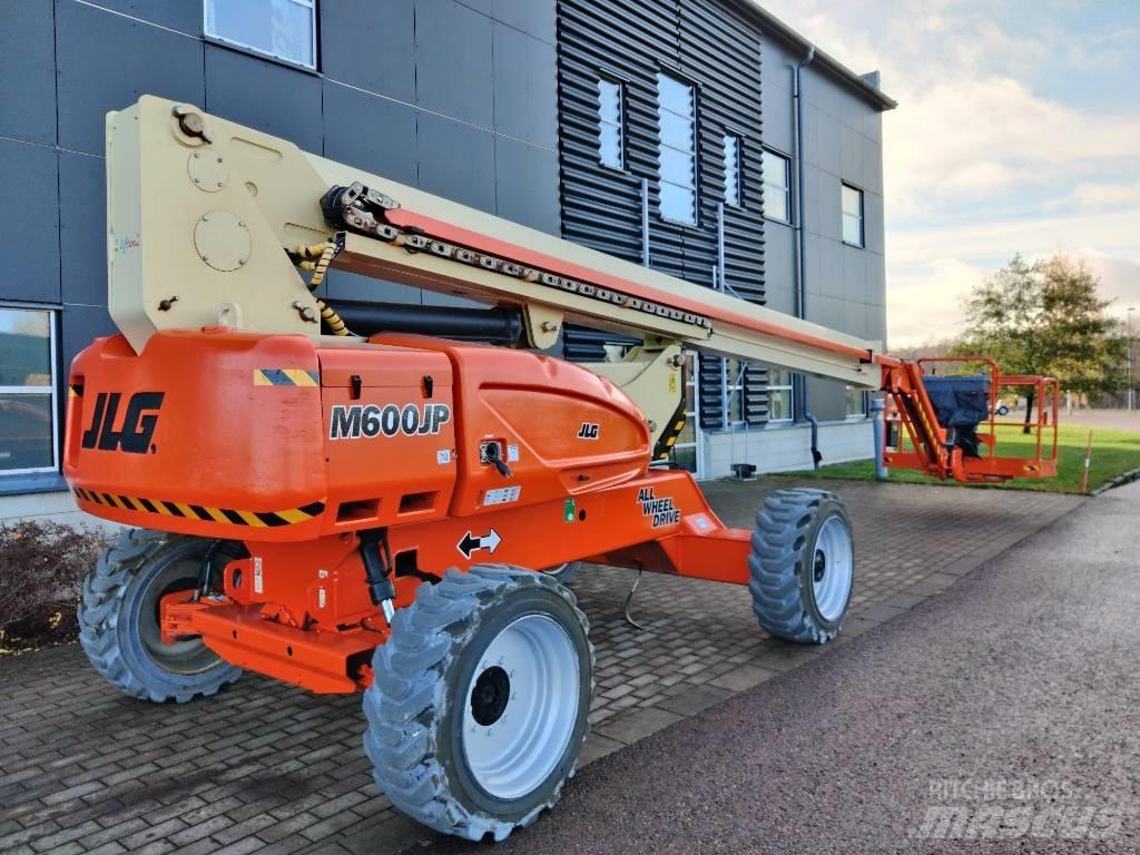 JLG M600JP Bomlift Karos emelők