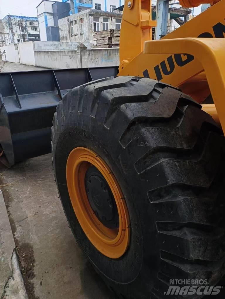 Lonking 856 Gumikerekes homlokrakodók