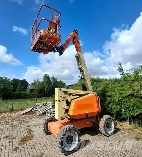 JLG 340 AJ Karos emelők
