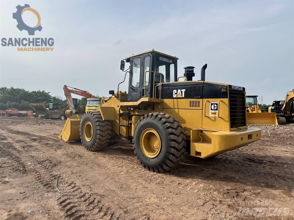 CAT 966F Gumikerekes homlokrakodók