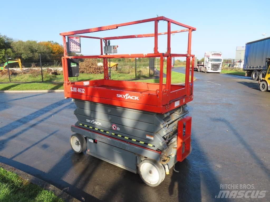 SkyJack SJ III 4632 Ollós emelők