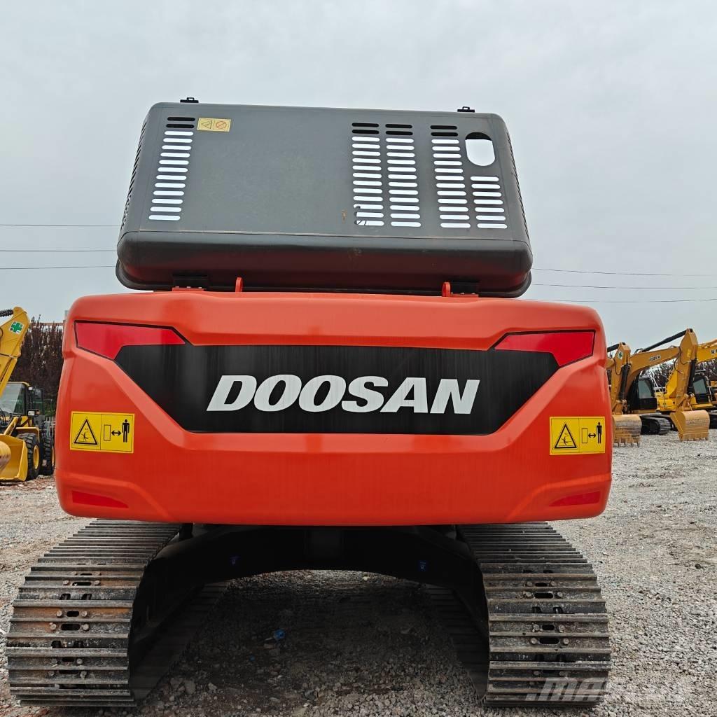 Doosan DX 225 LCA Lánctalpas kotrók