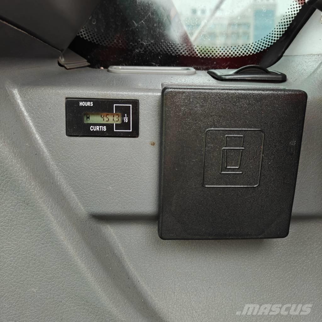 Doosan DX 225 LCA Lánctalpas kotrók