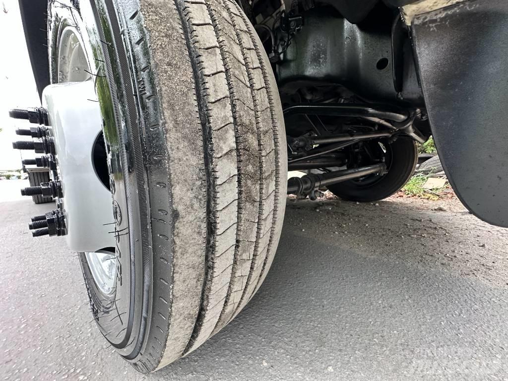 Ford F 550 Kis teherszállító/Platós kocsi