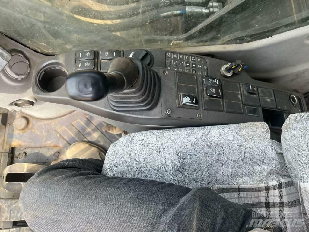 Volvo 480 Lánctalpas kotrók