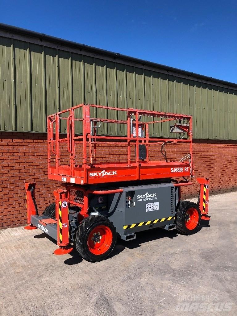 SkyJack SJ 6826 RT Ollós emelők