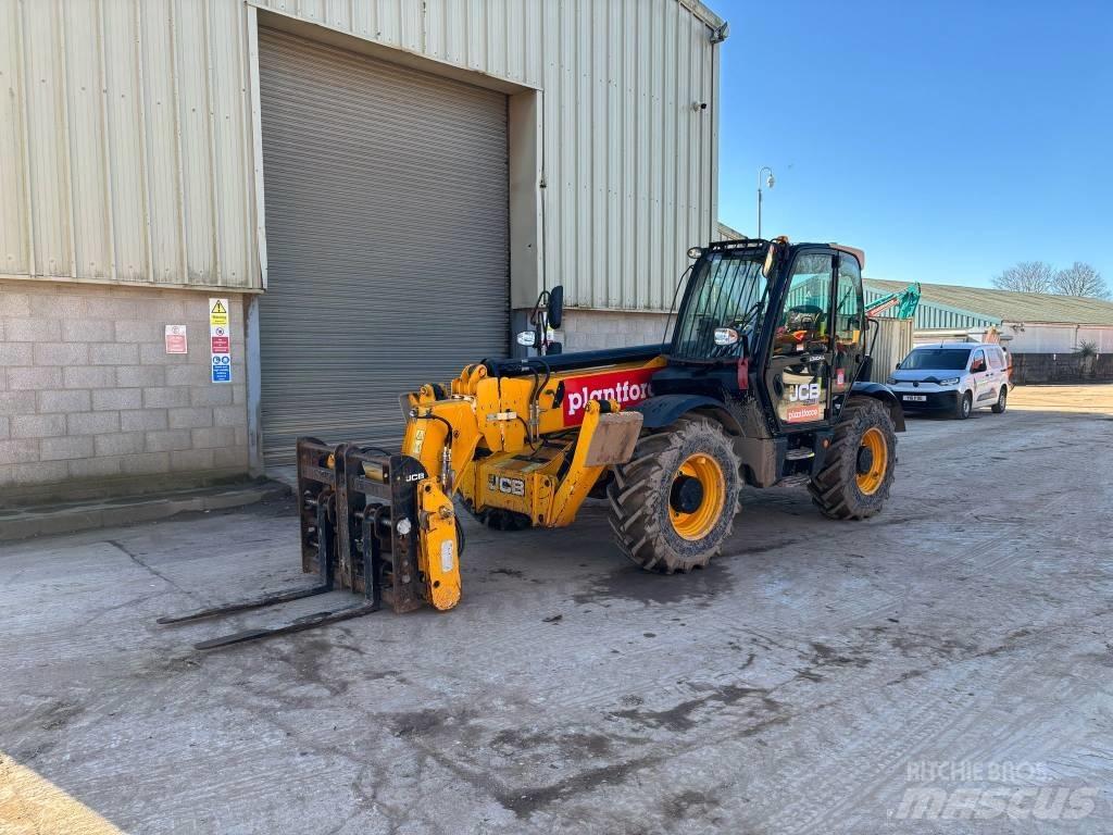 JCB 540-140 Hi Vis Teleszkópos rakodók