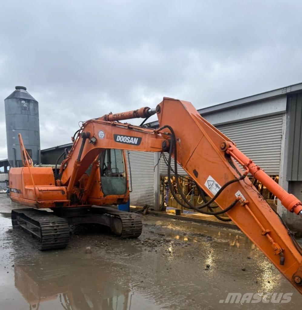 Doosan DX 140 LC Lánctalpas kotrók