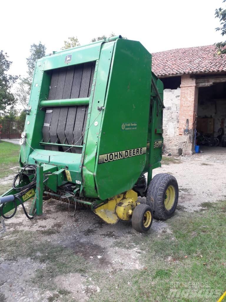 John Deere 590 Körbálázók