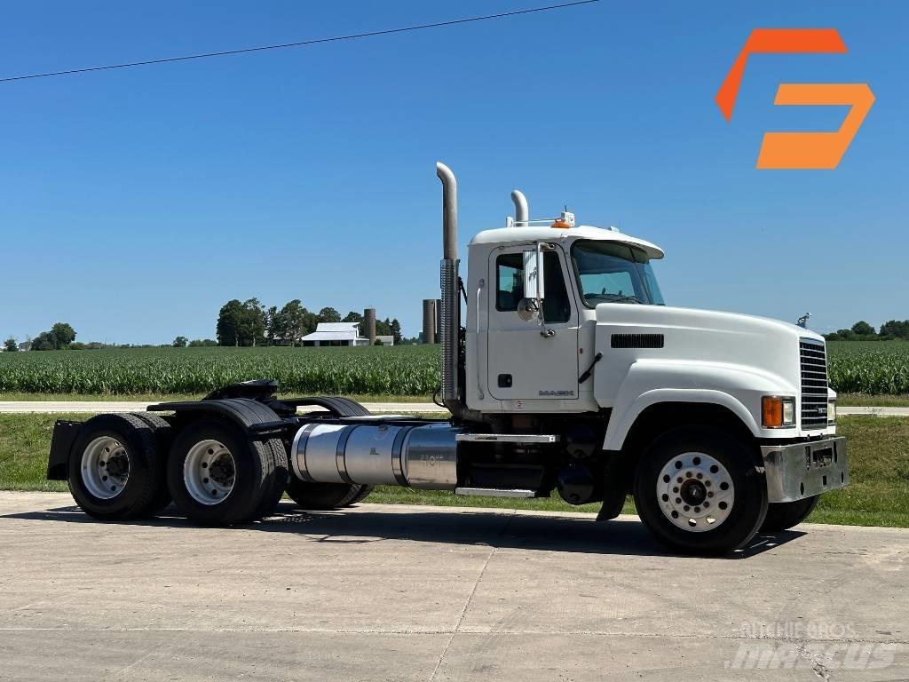 Mack CH 613 Nyergesvontatók