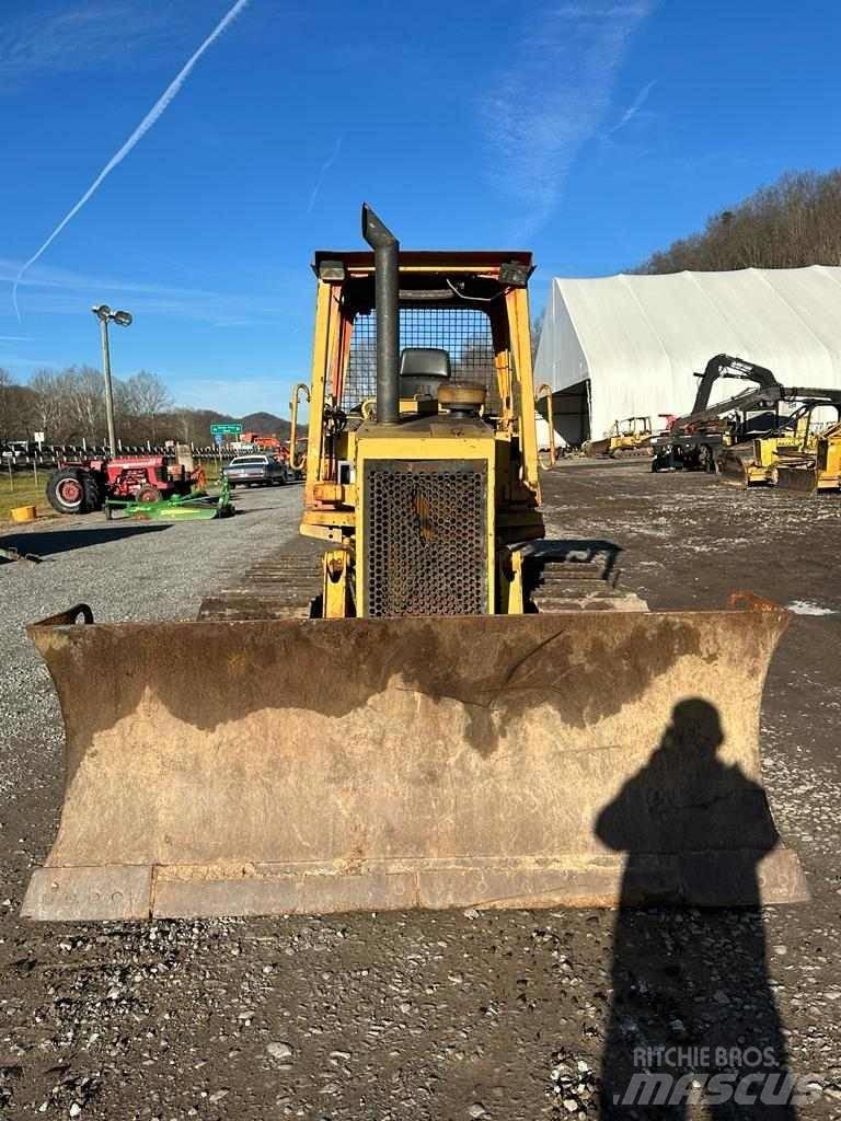CAT D5C lánctalpas dózerek