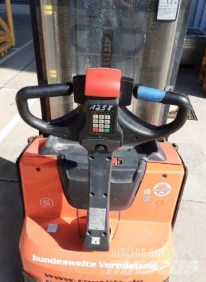 Toyota BT SWE 120L Kézi raklapemelők