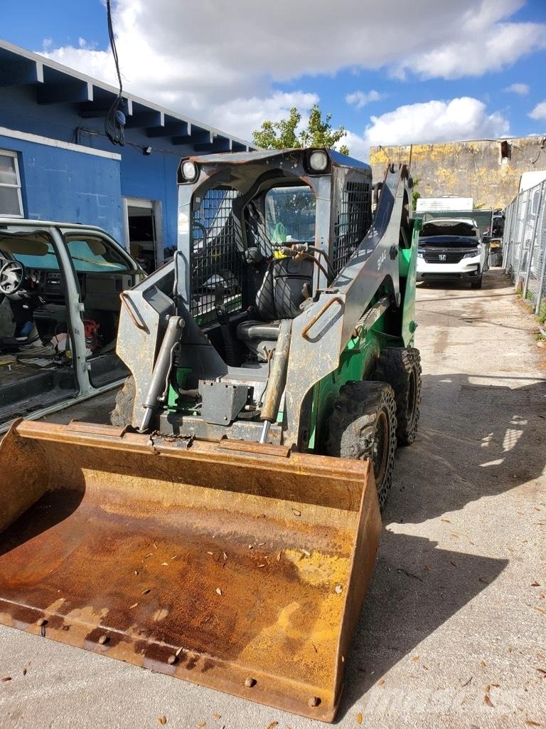 John Deere 314G Kompaktrakodók