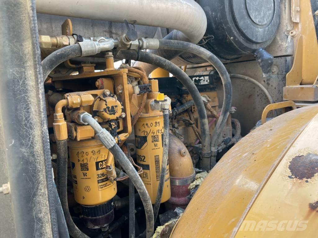 CAT 966H Gumikerekes homlokrakodók