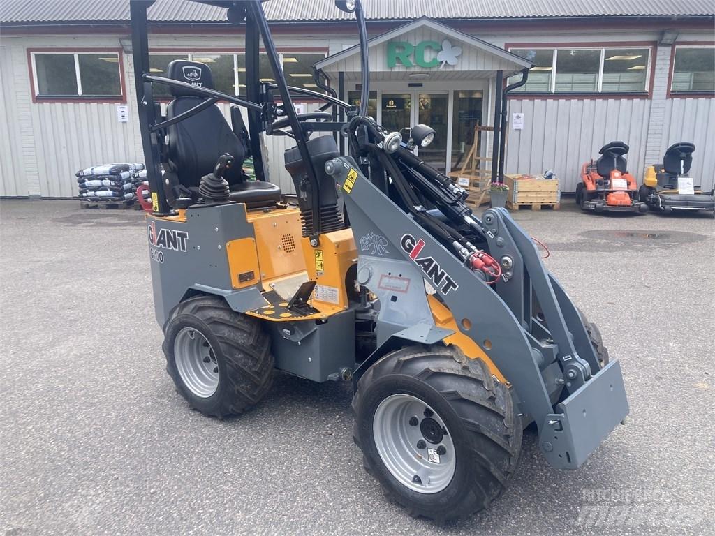 GiANT G1100 Univerzális rakodók