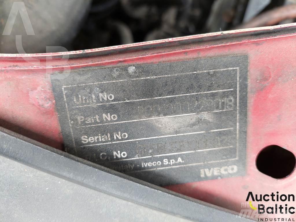 Iveco 50C18 Platós / Ponyvás teherautók