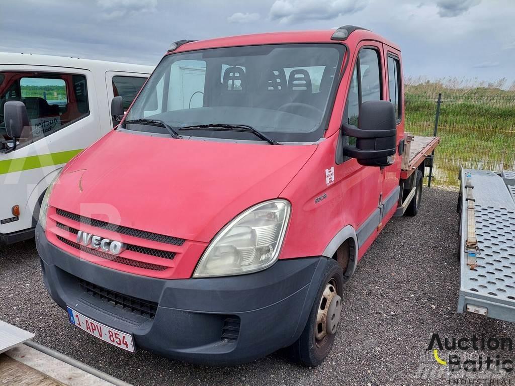 Iveco 50C18 Platós / Ponyvás teherautók
