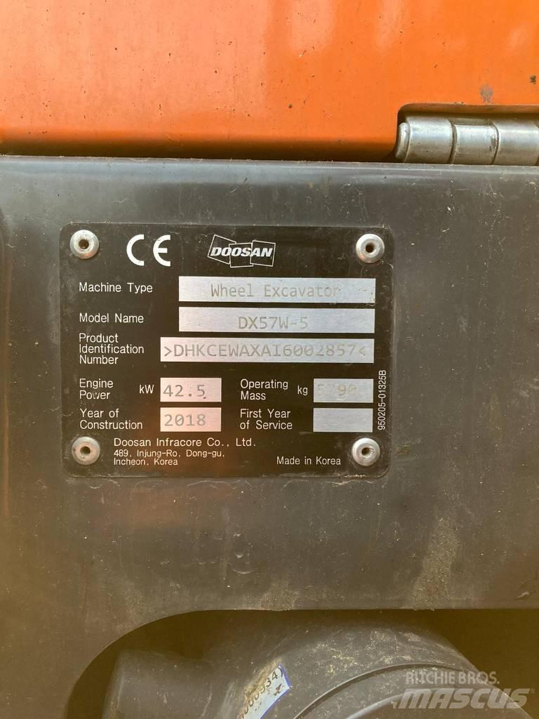 Doosan DX 57 W-5 Gumikerekes kotrók