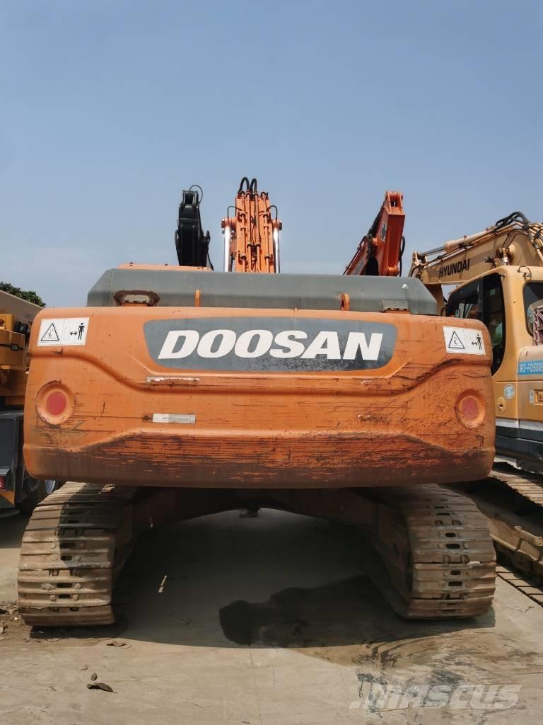 Doosan DX 300 LC--9C Lánctalpas kotrók