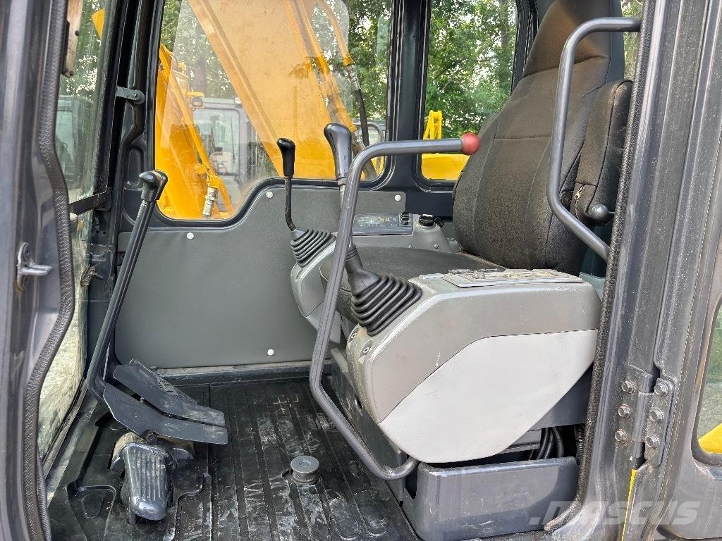 Komatsu PC 70 Mini kotrók < 7t