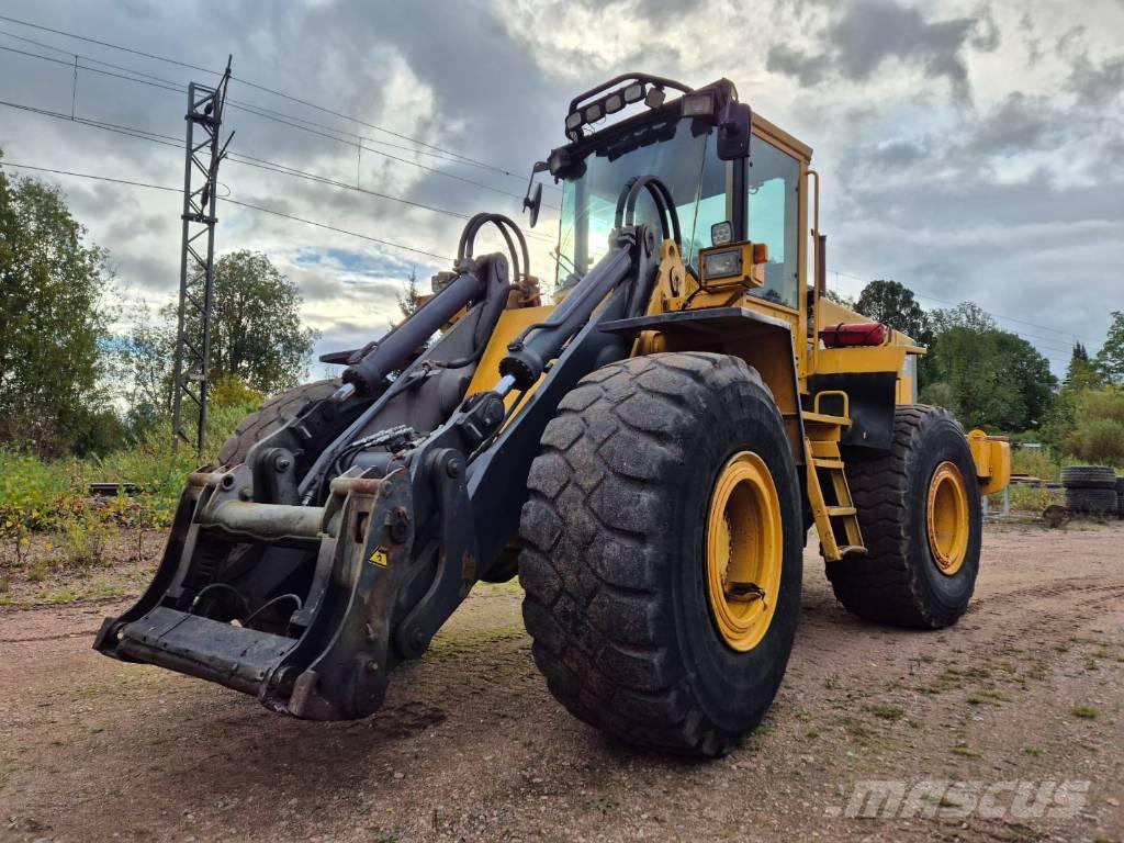 Volvo L 120 B Gumikerekes homlokrakodók