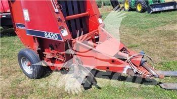 Case IH 8420 Körbálázók