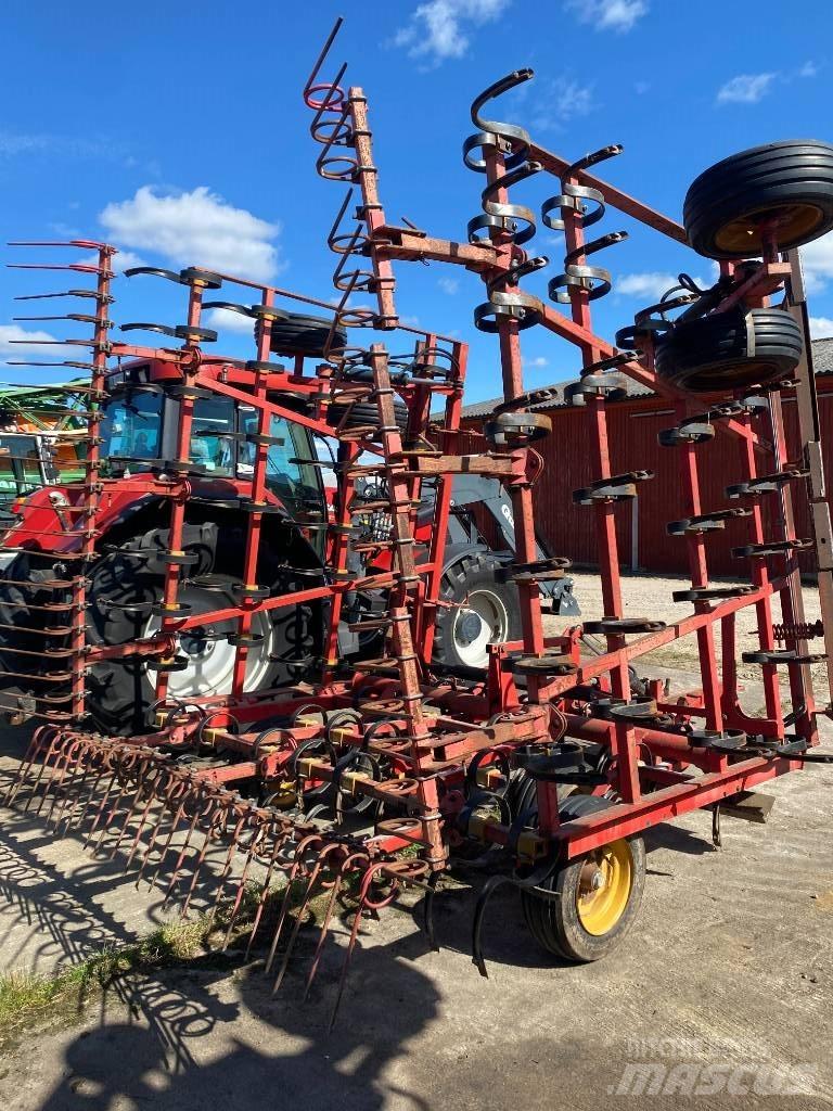 Väderstad NZ 740 Kardánhajtású ekék és Forgó-boronák