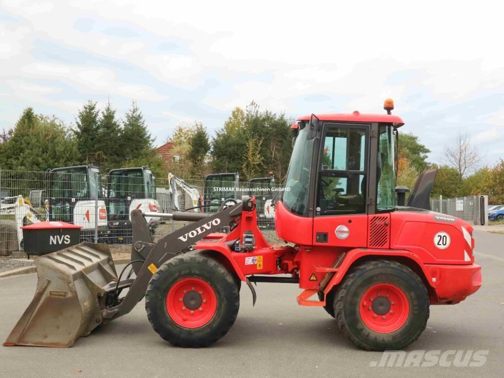 Volvo L 35 G Gumikerekes homlokrakodók