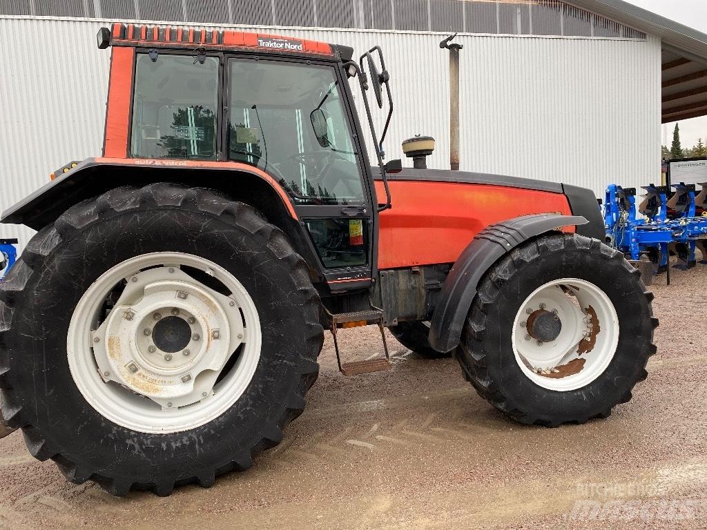 Valtra Valmet 8400 Traktorok