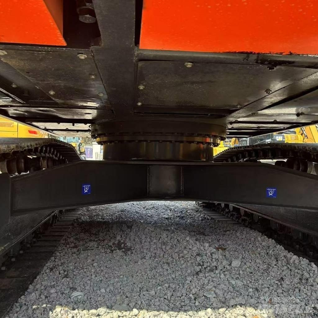 Doosan 225LC-9c Lánctalpas kotrók