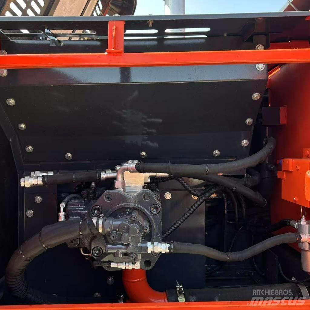 Doosan 225LC-9c Lánctalpas kotrók