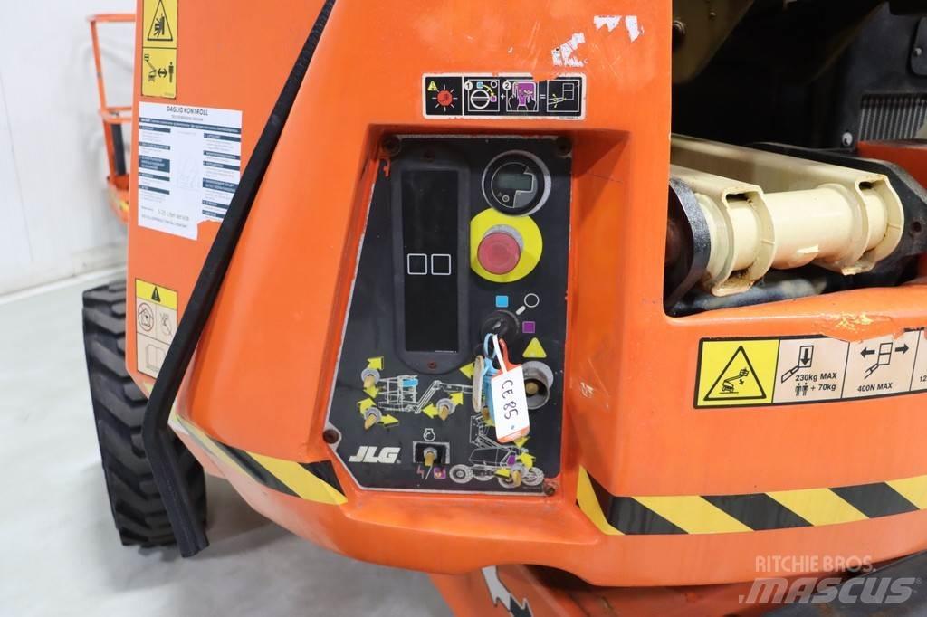 JLG H340AJ Karos emelők