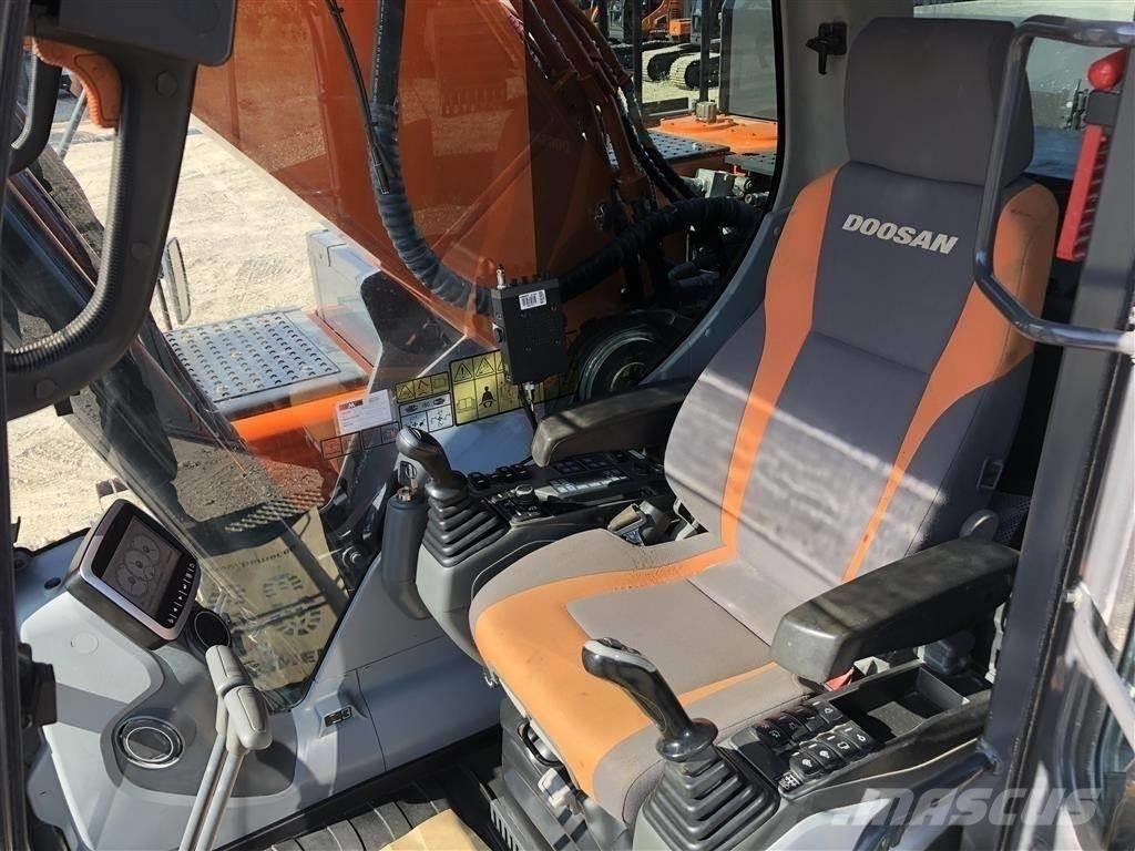 Doosan DX 300 Lánctalpas kotrók