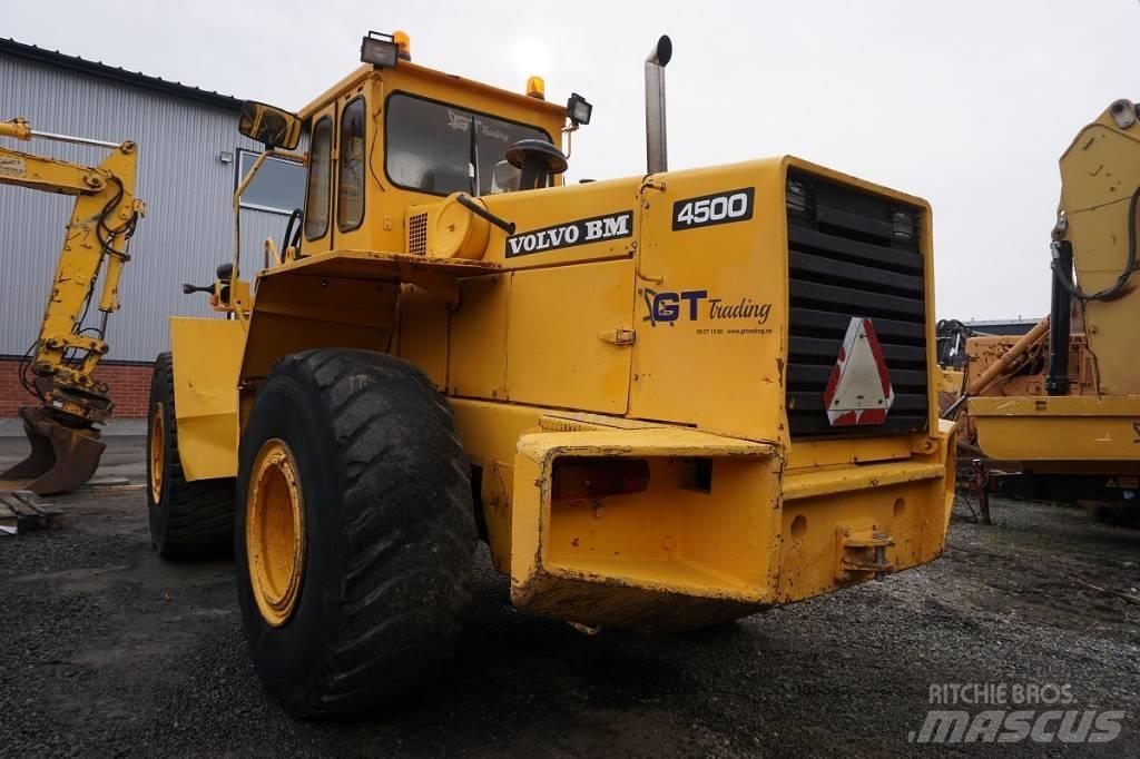 Volvo 4500 Gumikerekes homlokrakodók