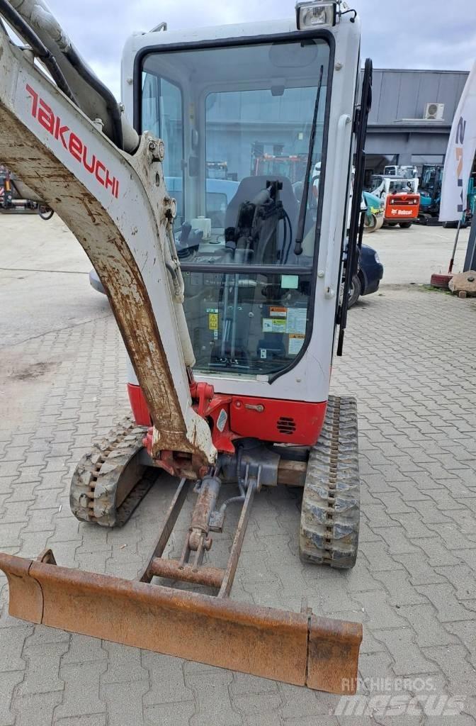 Takeuchi TB 216 Mini kotrók < 7t