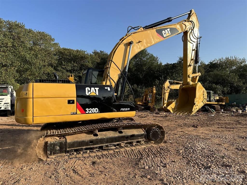 CAT 320 D L Lánctalpas kotrók