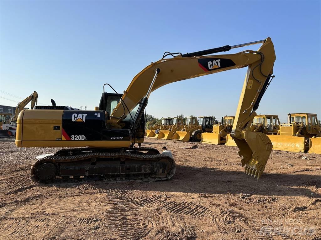 CAT 320 D L Lánctalpas kotrók