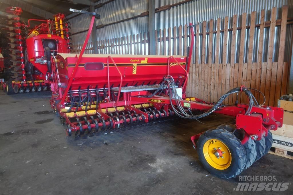 Väderstad 400C Vetőgépek
