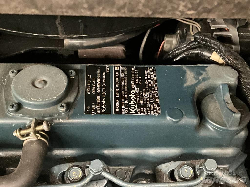 Bobcat S 130 Kompaktrakodók