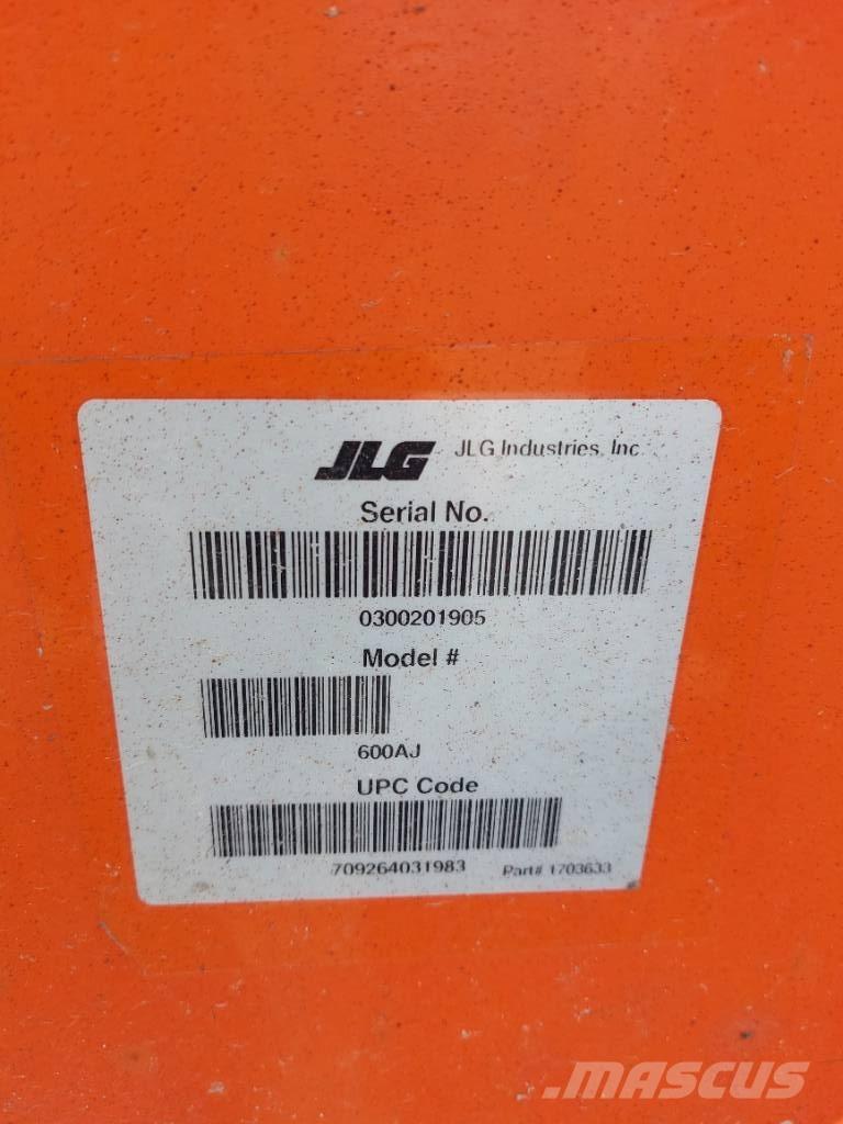 JLG 600AJ Karos emelők