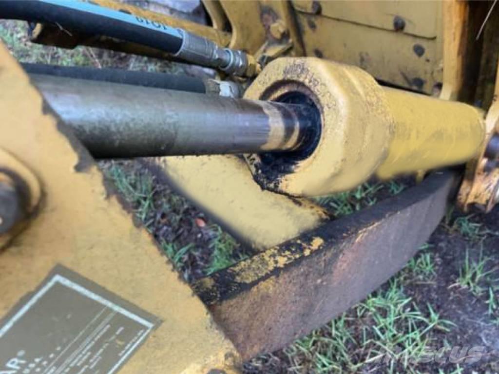 CAT D 5 G lánctalpas dózerek