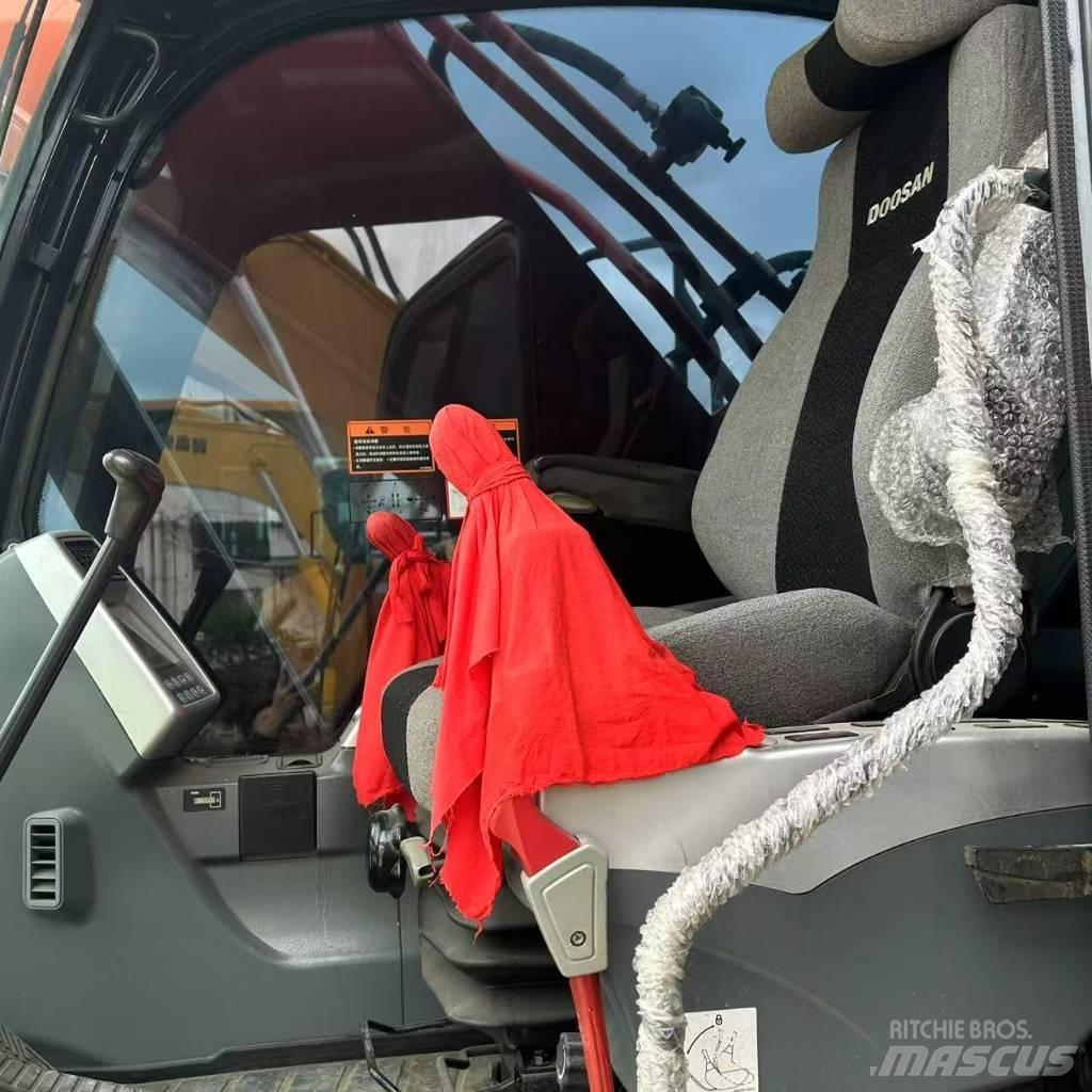 Doosan 225LC-9 Lánctalpas kotrók