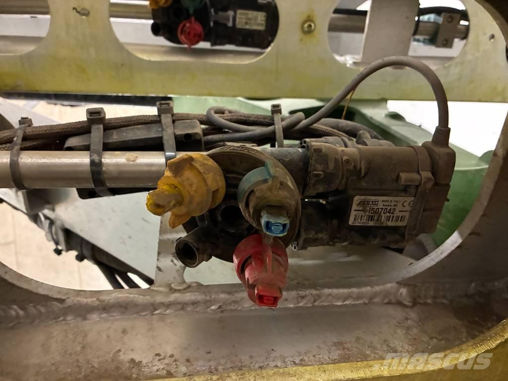 Fendt Rogator 366 Vontatott trágyaszórók