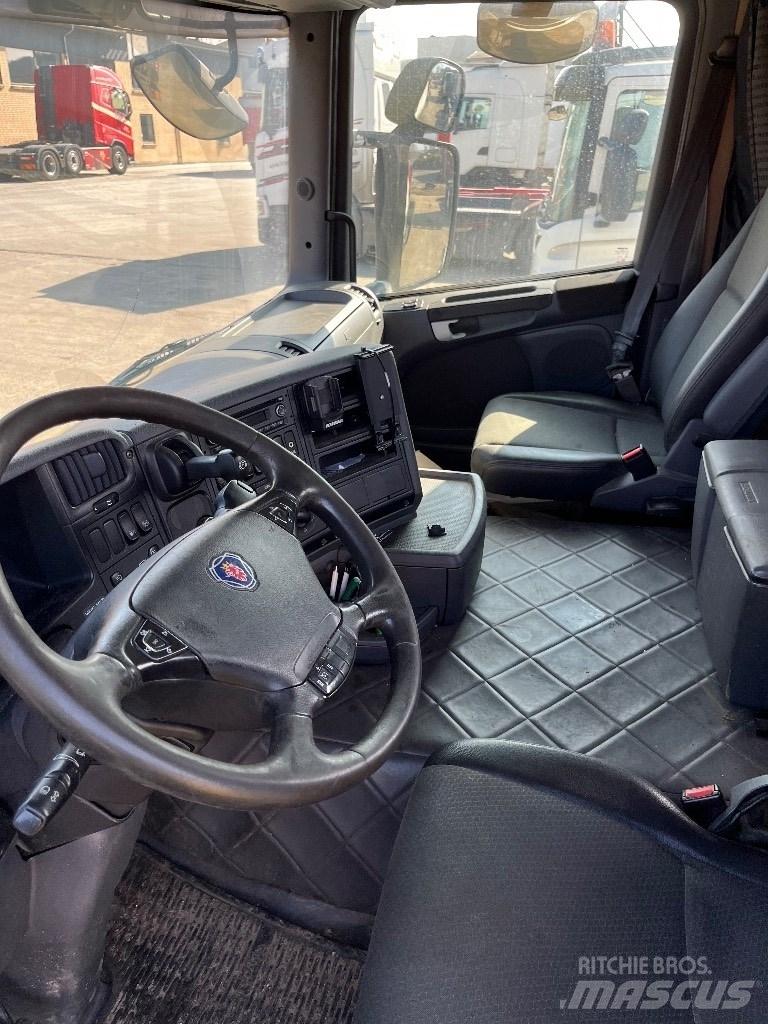 Scania CG16 Vezetőfülke és belső tartozékok