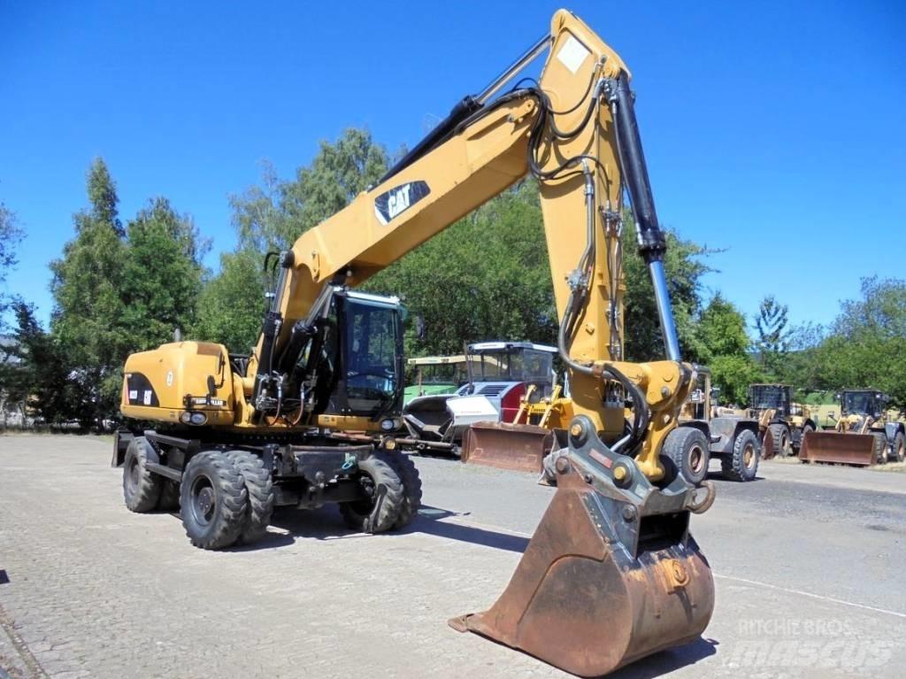 CAT M 322 D Gumikerekes kotrók